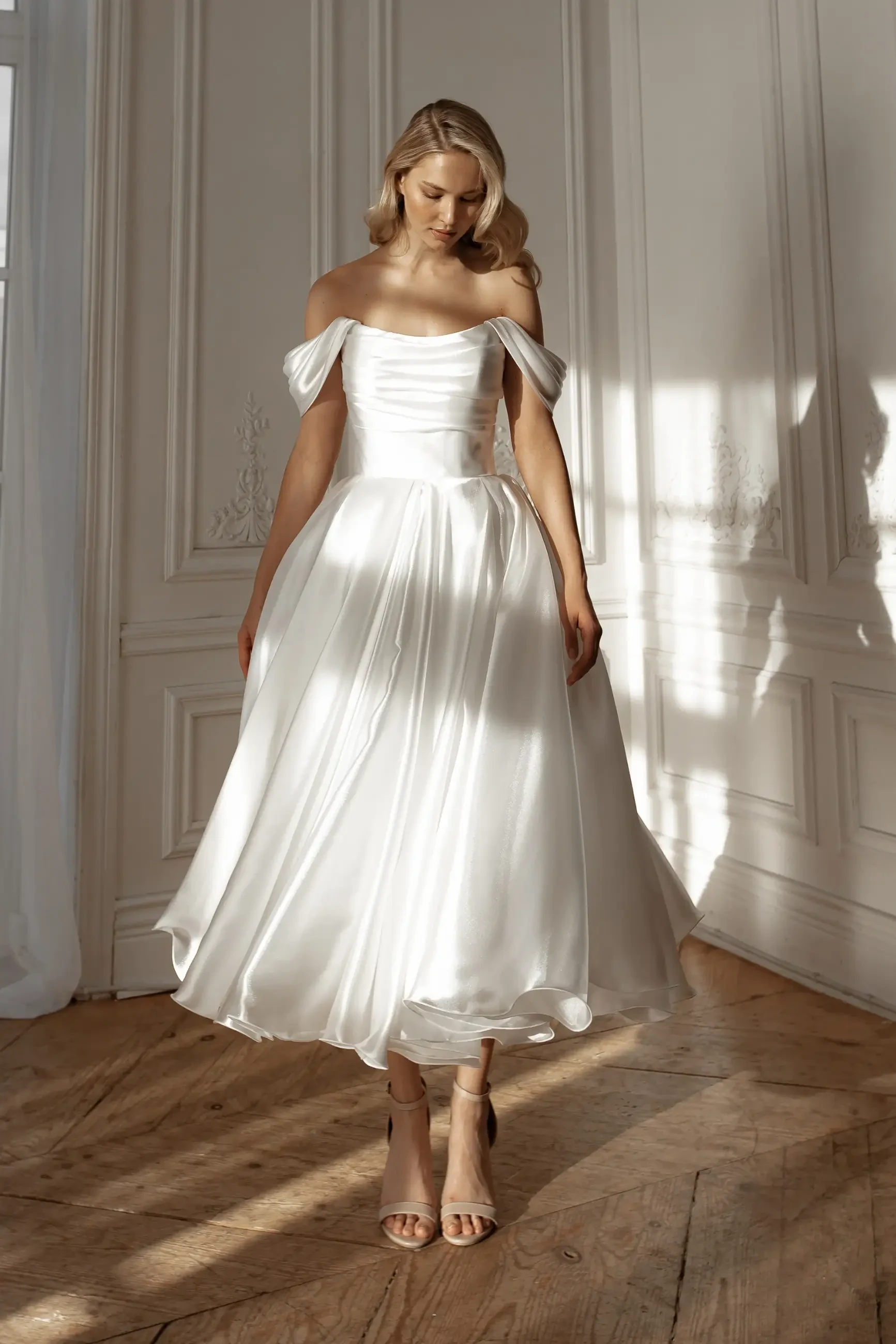 Minimalist Wedding Dresses That Make a Big Statement Image